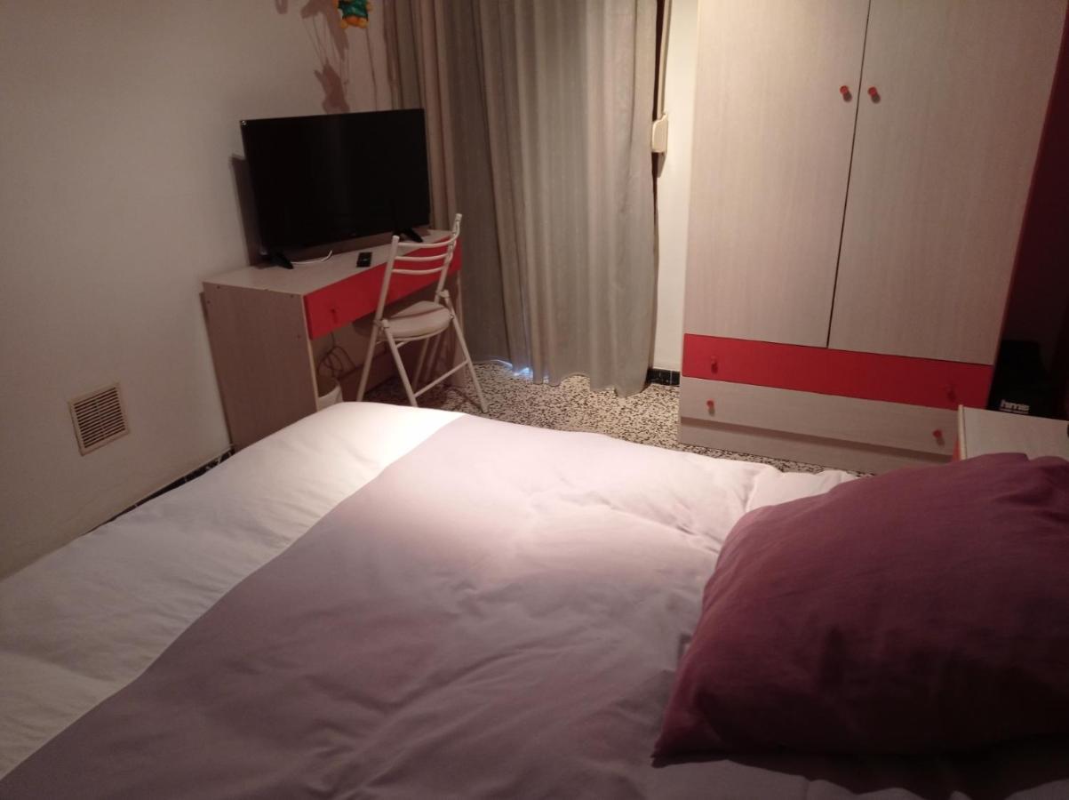 Cama Doble Cristina Homestay Olvera